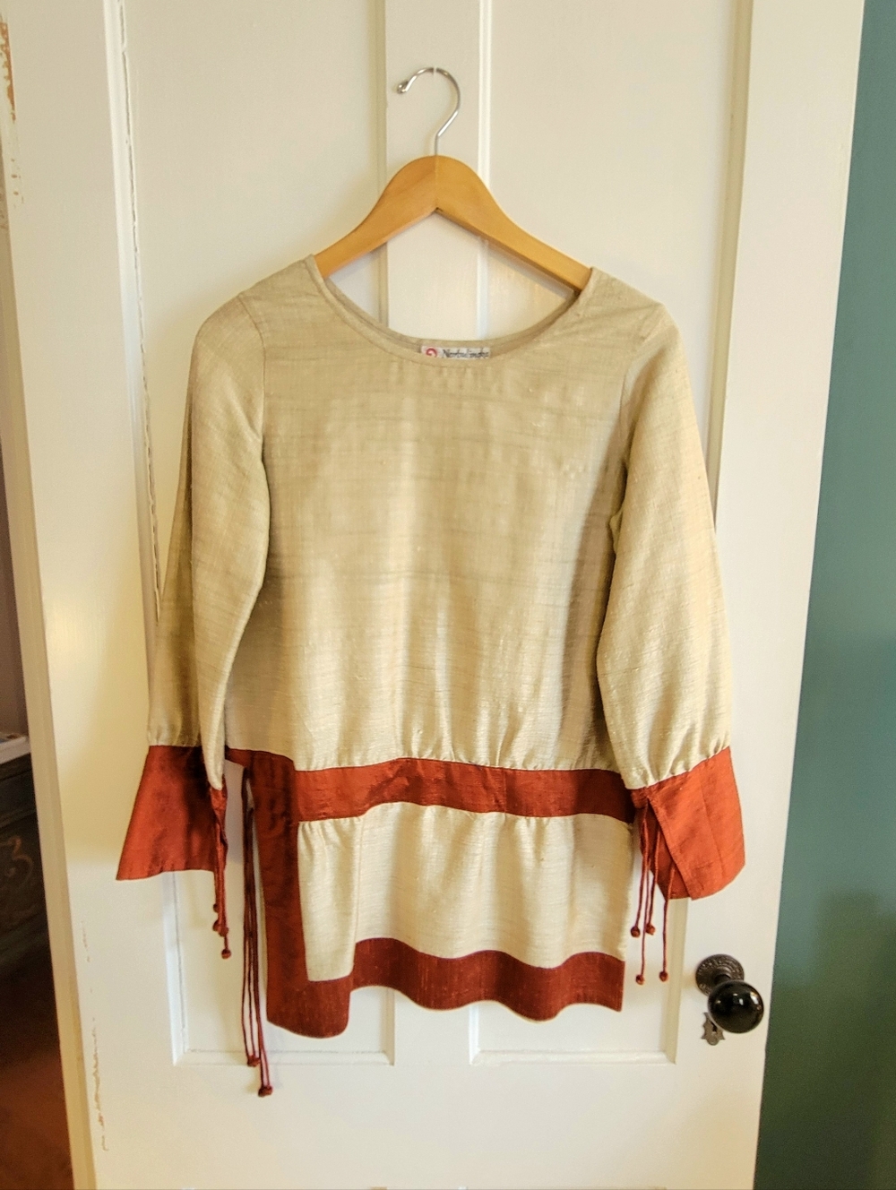 Rare Norbulingka Institute Tibetan Silk Tunic Handmade by Tibetan Refugees - S